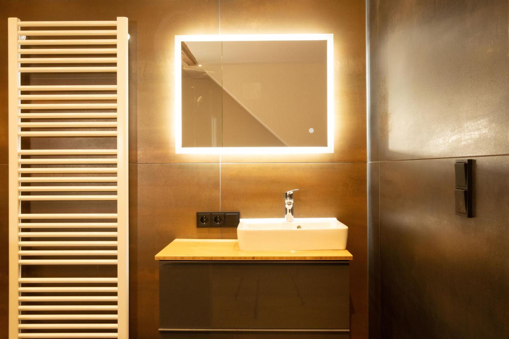 Loft Apartment Mit Grosser Badewanne A Mugeln Exterior foto